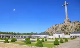 demoler la cruz de los caídos